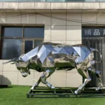 Hot Selling Large Outdoor Sculpture Metal Crafts Stainless Steel Hollow Bull Statue - Image 3