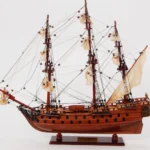 Cedar Wooden Handicraft Painted Fully Assembled Display Ship Model Nautical Decor for Home and Office